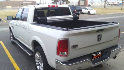 BAK Revolver tonneau cover