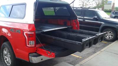 Decked drawer system in a Ford Super Duty