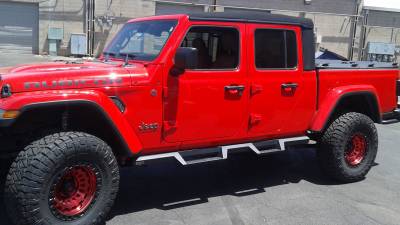 Westin HDX Drop Steps on a Jeep Gladiator